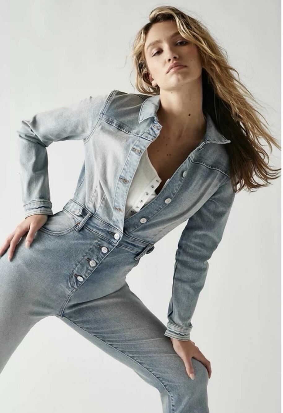 Free People CRVY Scandalous Coverall Denim Jumpsuit Long Sleeve Light Wash s6